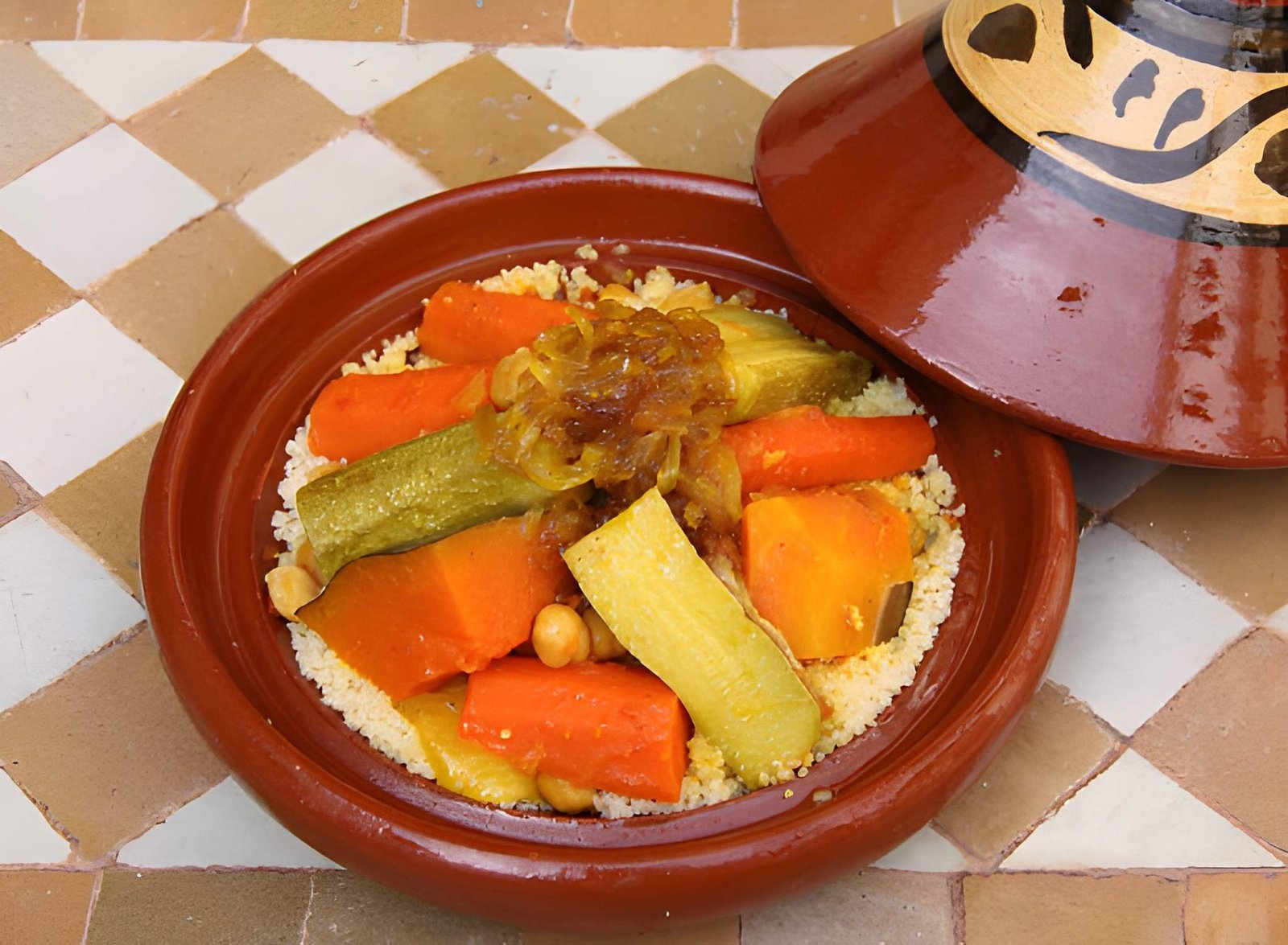 Taller de cocina marroquí preparación de tajine y cuscús bereber