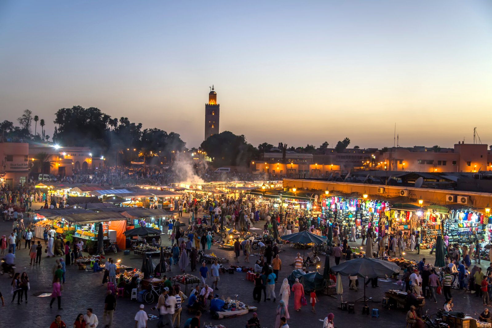 Plaza Jemaa el-Fna de Marrakech al atardecer